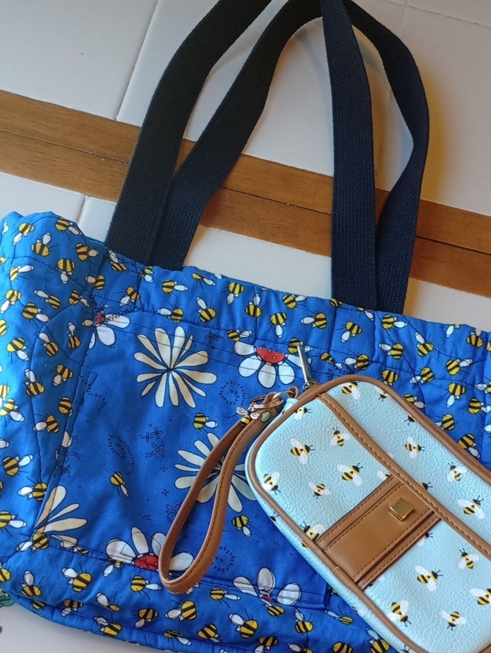 Bees Lover 🐝🌷 Fabric Bag and Wristlet Wallet Lot